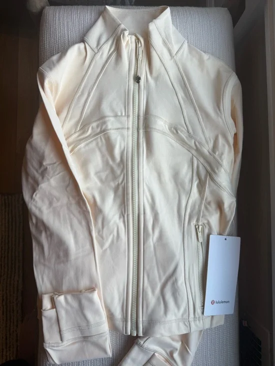 lululemon buttercream cropped define jacket - Picture 3 of 4